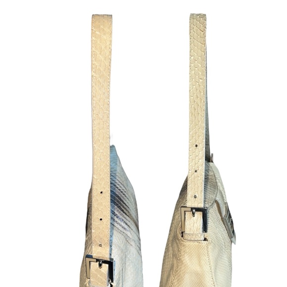 SOLD Fendi Snakeskin Vintage Baguette - Picture 7 of 12